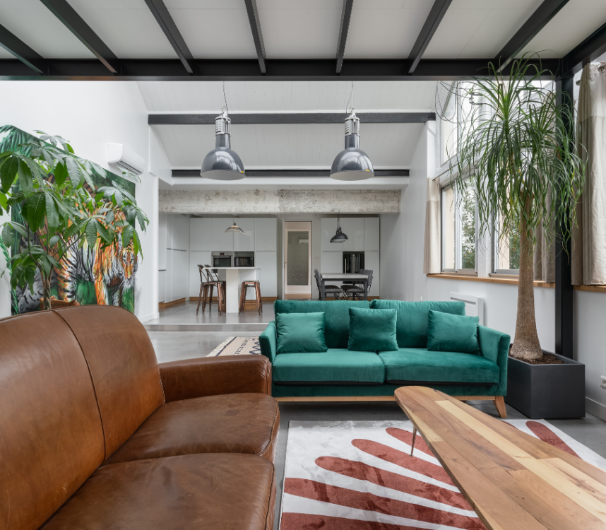 Réunions d'équipe dans un loft Nantais