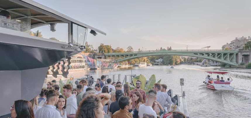 Soirée d'équipe sur une péniche à Nantes